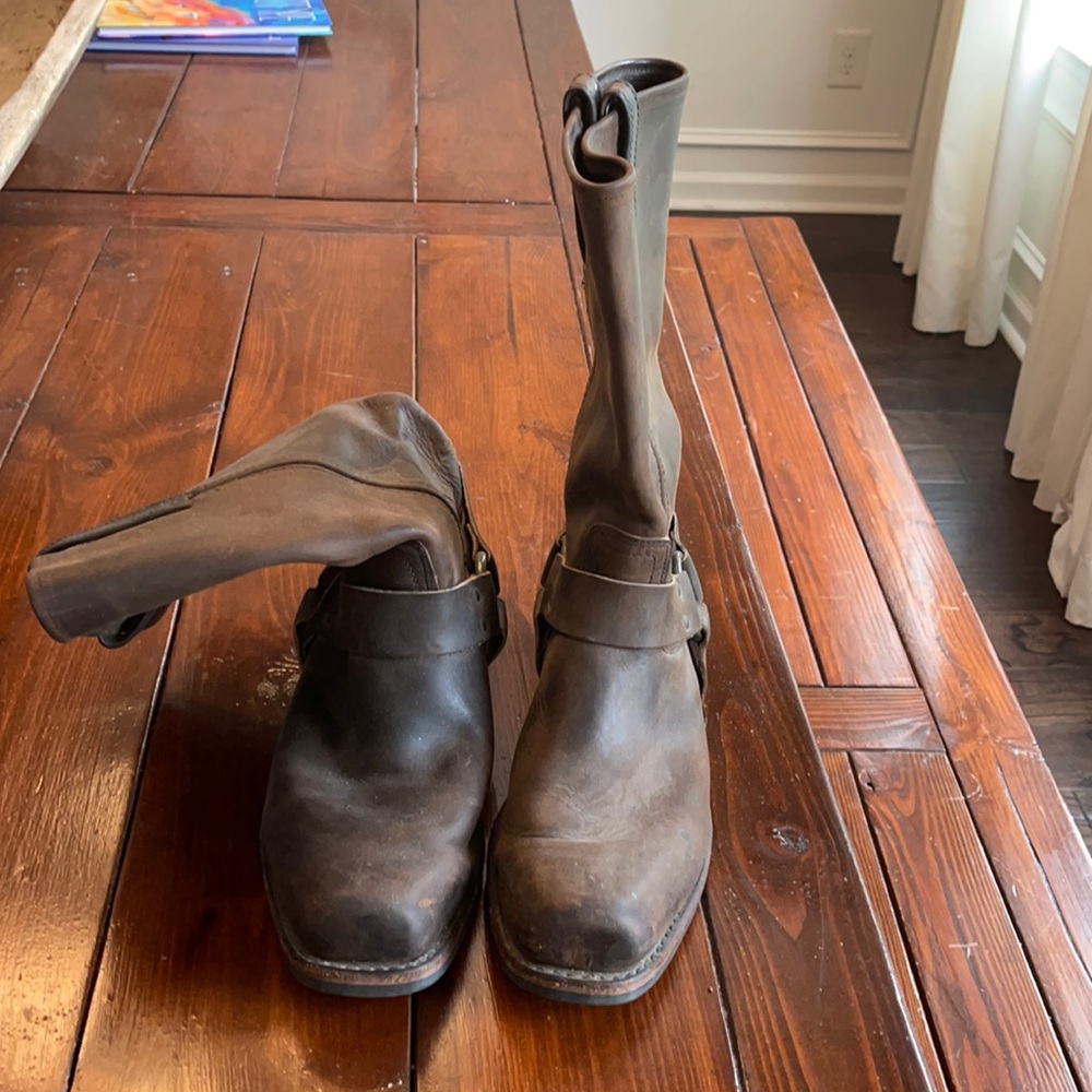 Men’s Frye boots